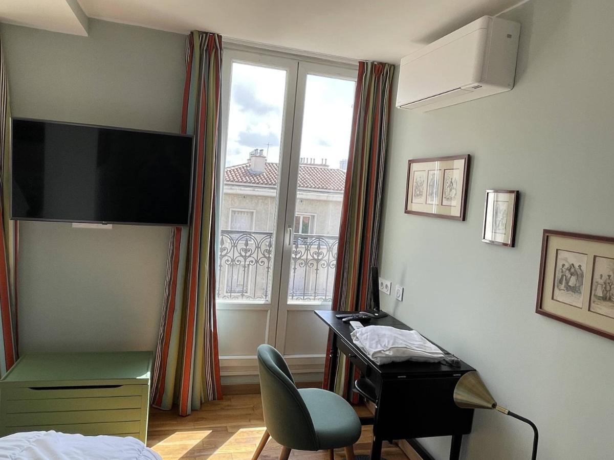Appartement Mignon Calme Douillet Ascenseur Clim Etage Eleve Proche Parking Et Toutes Commodites Au Coeur Du Toulon Historique 外观 照片