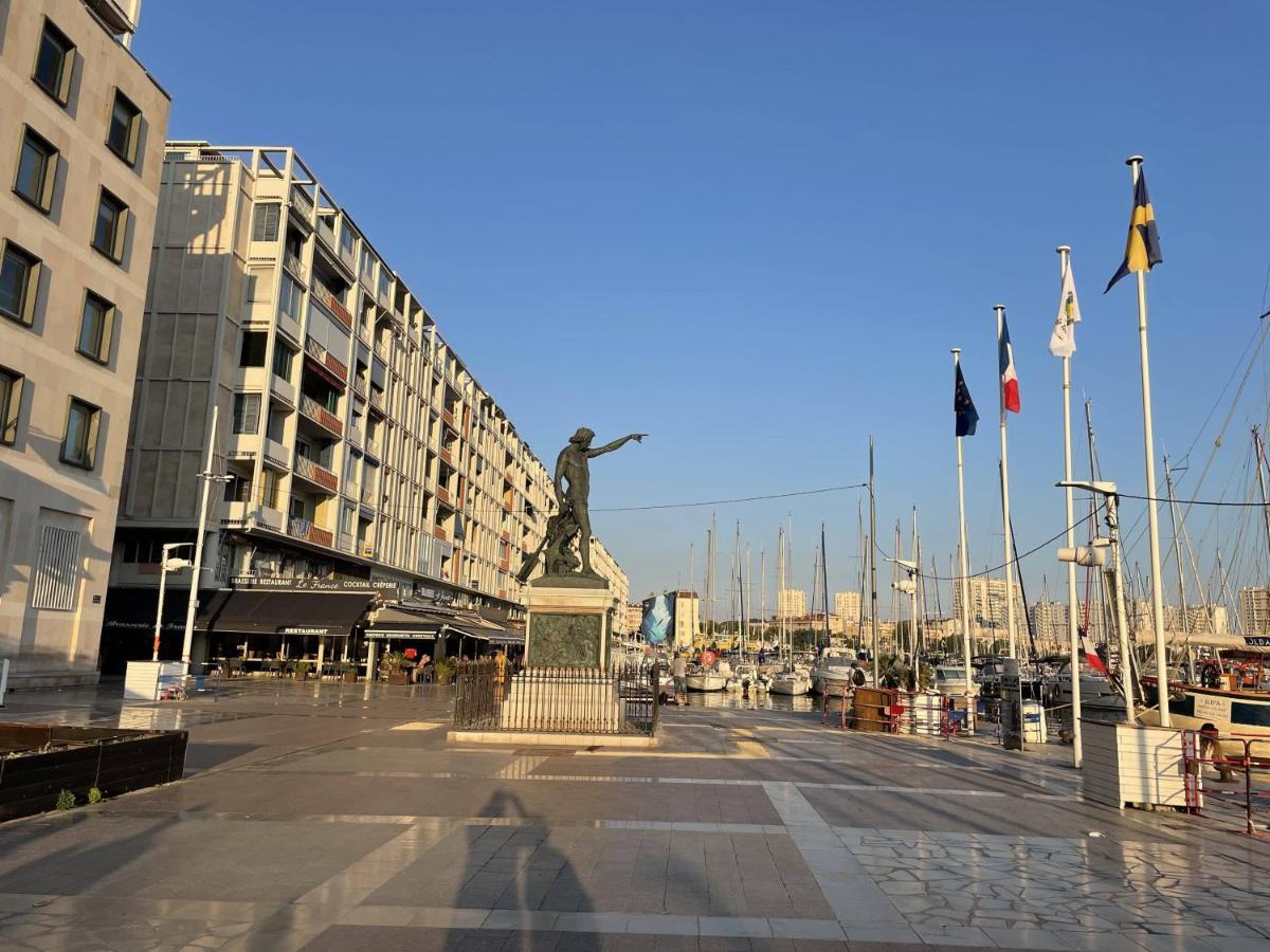 Appartement Mignon Calme Douillet Ascenseur Clim Etage Eleve Proche Parking Et Toutes Commodites Au Coeur Du Toulon Historique 外观 照片