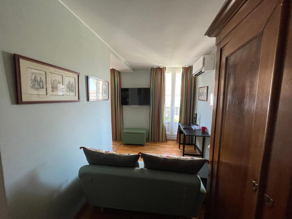 Appartement Mignon Calme Douillet Ascenseur Clim Etage Eleve Proche Parking Et Toutes Commodites Au Coeur Du Toulon Historique 外观 照片